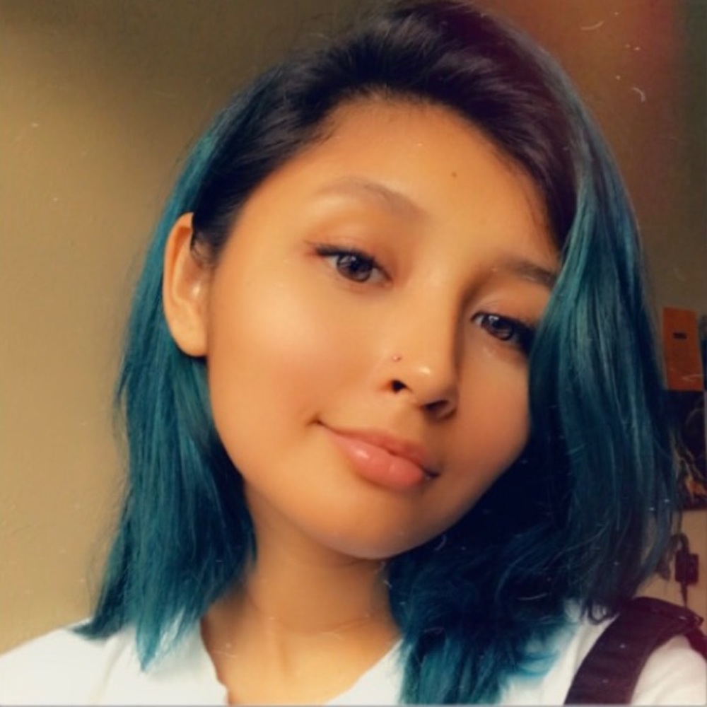 Meet your Posher, Kitzia